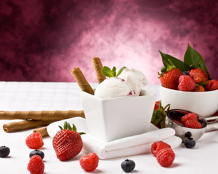 vanilla ice cream with strawberries, strawberry, food, ice cream, fruit, berries, dessert, HD wallpaper