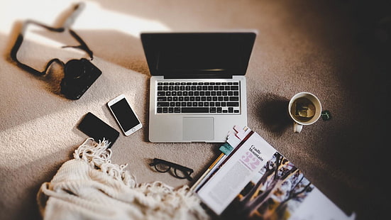 laptop, macbook, iphone, maçã, jornal, café, óculos, HD papel de parede HD wallpaper