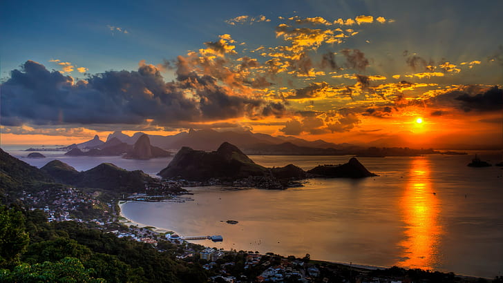Tramonto a Rio De Janeiro Parco della città di Niterói Eclipse Sole arancione Cielo rosso Nuvole scure Riflesso nell'oceano 3840 × 2160, Sfondo HD