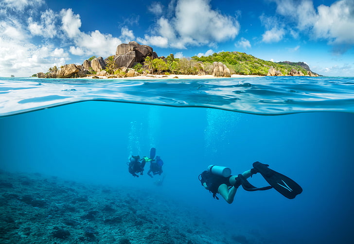 blurred, summer, coral, scuba, split view, Pacific Ocean, island, diving suits, landscape, underwater, wetsuit, HD wallpaper