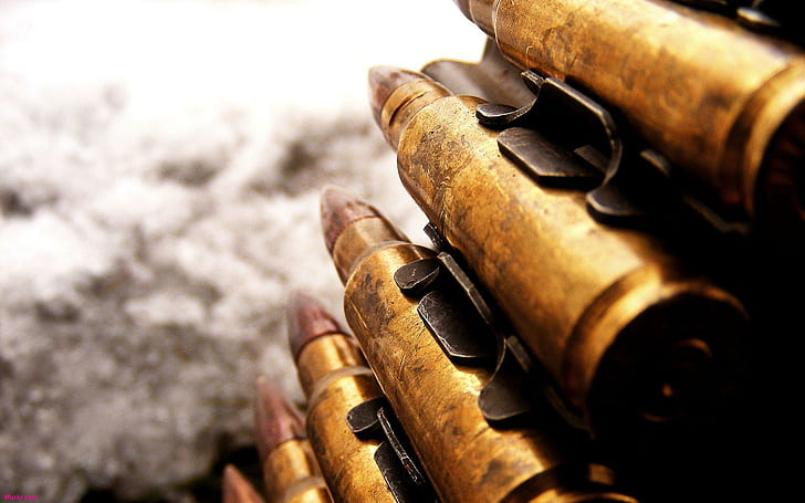 Cinturón de bala, balas de ametralladora de latón, cinturón, humo, bala, munición, 3d y abstracto, Fondo de pantalla HD