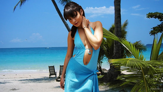 blusa azul feminina, Vanessa Hudgens, olhando para o espectador, piercing, atriz, mulheres, palmeiras, HD papel de parede HD wallpaper