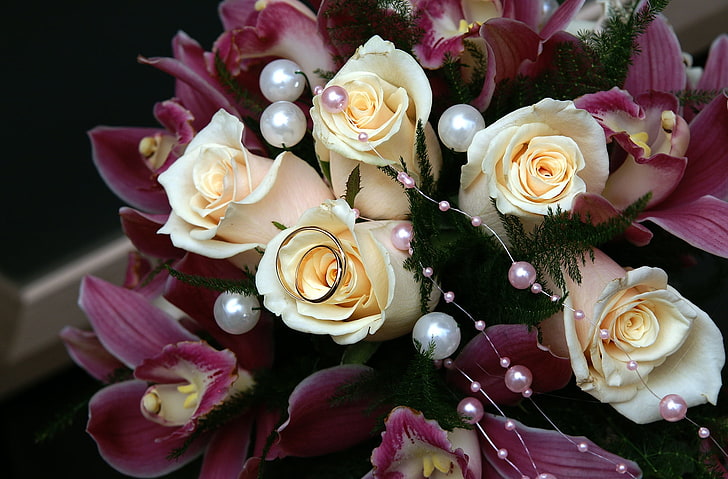 beige rose flowers, roses, lilies, bouquet, ring, wedding, beads, happiness, joy, HD wallpaper