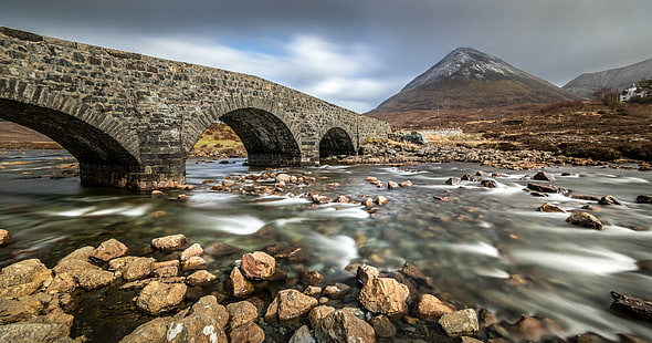 川の橋の風景写真、スリガチャン、スカイ、スコットランド、イギリス、スリガチャン、スカイ、スコットランド、イギリス、スリガチャン、橋、スカイ島、スコットランド、イギリス、風景写真、川、雲、ヨーロッパ、ジオタグ付き、島、コニカミノルタ、長時間露光、山、自然、写真、写真、岩、スカイ、ソニーa7、旅行、英国、天気、ポートフォリオ、風景、岩-オブジェクト、水、屋外、橋-人工構造物、有名な場所、 HDデスクトップの壁紙 HD wallpaper