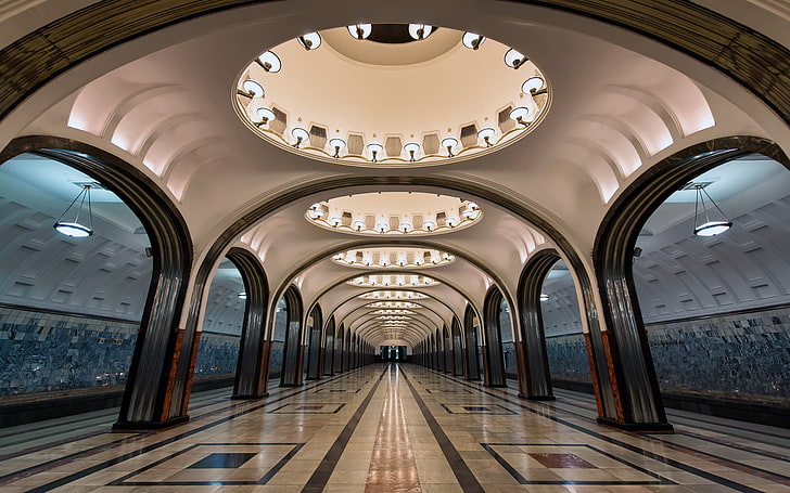сграда коридор, архитектура, Русия, метро, ​​жп гара, арка, плочки, светлини, симетрия, кръг, Москва, HD тапет