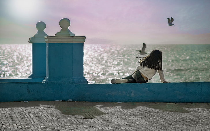 birds, the ocean, seagulls, girl, Spain, promenade, Andalusia, Cadiz Bay, Gulf of Cadiz, Matalascanas, Matalascañas, HD wallpaper