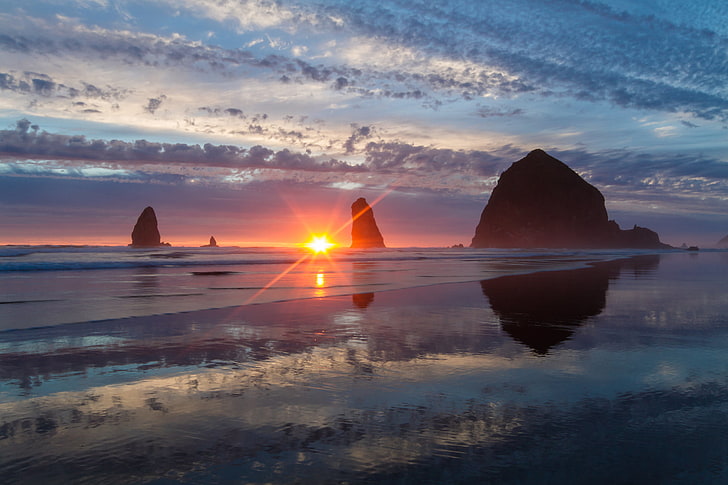 formasi batuan dan laut, matahari terbenam, bebatuan, pantai, Oregon, Samudra Pasifik, Samudra Pasifik, Haystack Rock, Cannon Beach, Wallpaper HD