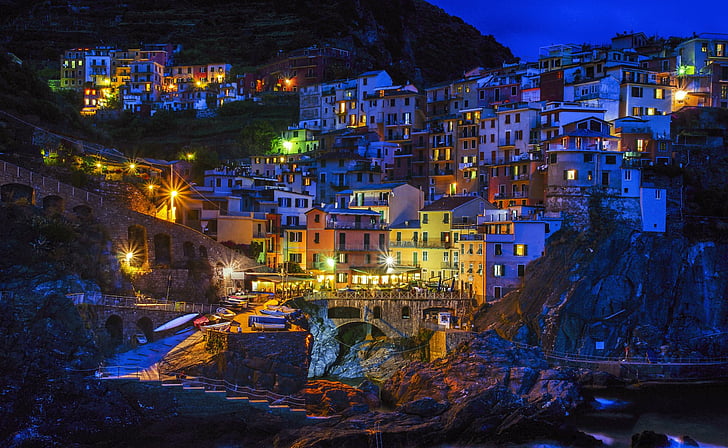 Ciudades, Manarola, Cinque Terre, Colores, Casa, Italia, Luz, Montaña, Noche, Ciudad, Aldea, Fondo de pantalla HD