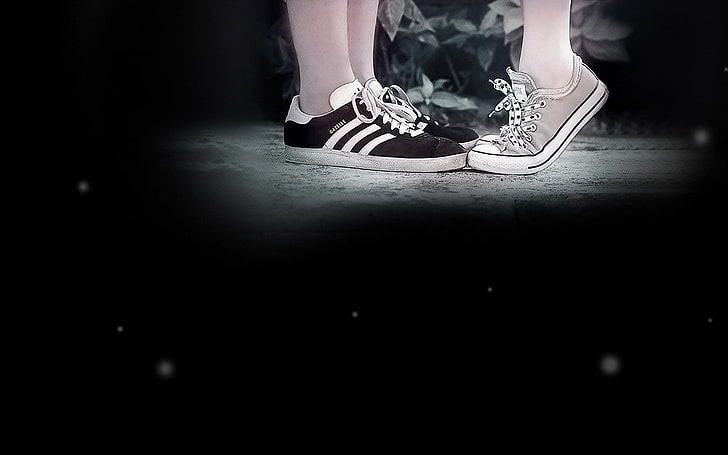 pairs of black and gray sneakers, kiss, two, date, HD wallpaper