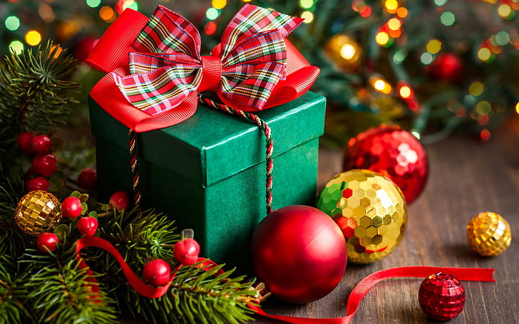 Frohes neues Jahr, Frohe Weihnachten, Dekoration, Box, Geschenk, Bälle, grüne Geschenkbox und 6 Stück Christbaumkugeln, Frohes neues Jahr, Frohe Weihnachten, Dekoration, Box, Geschenk, Bälle, HD-Hintergrundbild