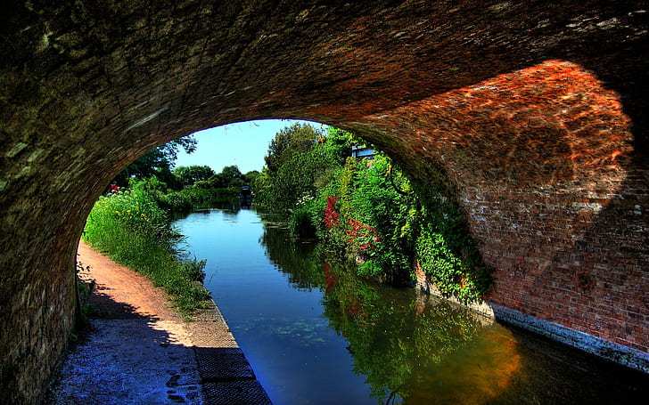 Canal debajo de un puente arqueado, puente, canal, río, Fondo de pantalla HD