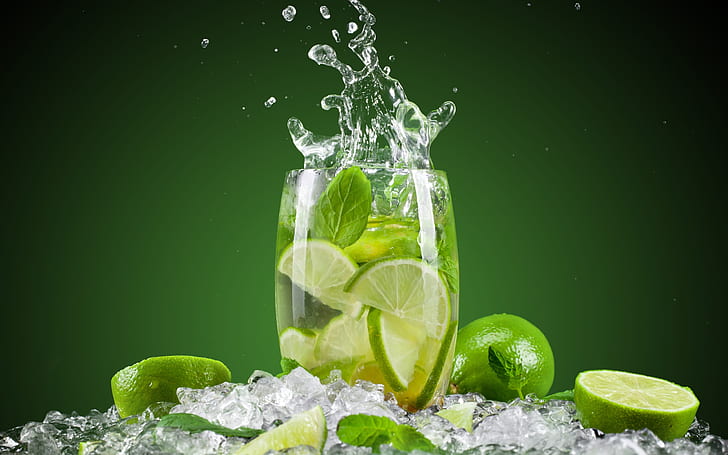 Лето, напитки Мохито, зеленый лимон, лед, чашка, плеск воды, Лето, Напитки, Мохито, зеленый, Лимон, Лед, чашка, вода, Всплеск, HD обои