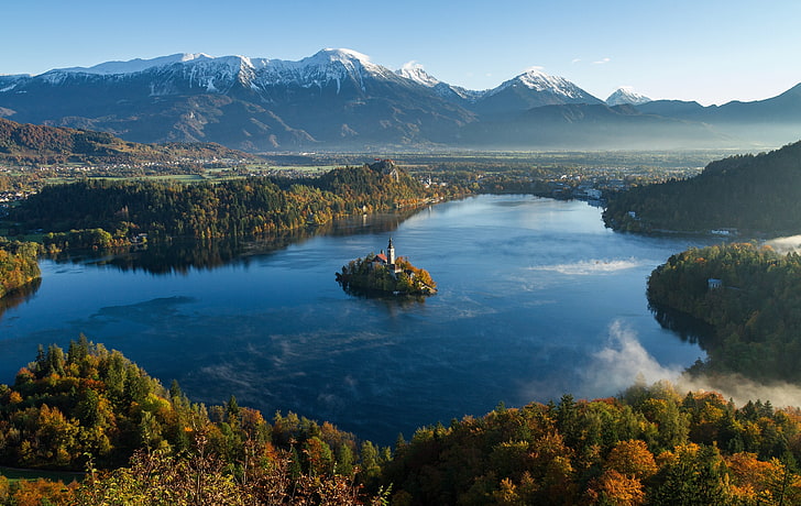 جزيرة على بحيرة ، قلعة ، نهر ، جبال ، سلوفينيا ، بحيرة بليد ، الكنيسة، خلفية HD