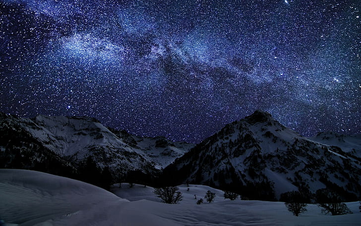Landschaft, Berge, Schnee, schneebedeckte Spitze, Sterne, Nacht, Milchstraße, Bäume, Winter, HD-Hintergrundbild