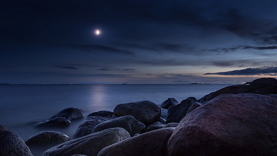 море, лунный свет, ночь, берег, горизонт, скала, тьма, луна, спокойствие, сумерки, небо, вода, HD обои HD wallpaper