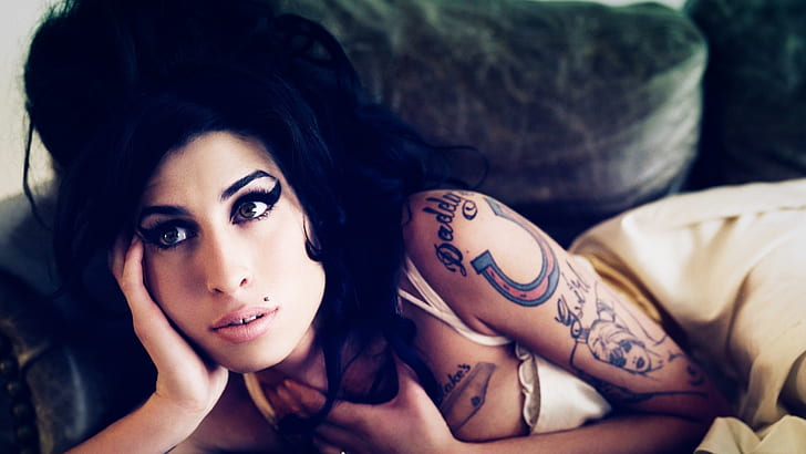 Beautiful Amy Winehouse, england, tattoo, HD wallpaper