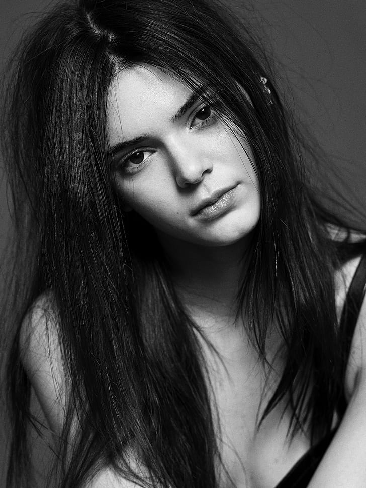 Kendall Jenner, women, model, brunette, dark hair, long hair, simple background, face, portrait, HD wallpaper