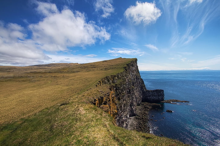 岩が多い崖、アイスランド、海、海岸、崖、 HDデスクトップの壁紙
