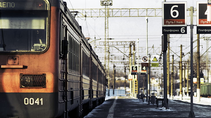 orange and black bus, train, train station, Russia, winter, sunlight, beige, photography, bokeh, Olympus, urban, HD wallpaper