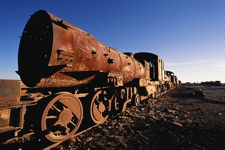 brązowy pociąg parowy, pociąg, rdza, lokomotywa parowa, opuszczony, wrak, Boliwia, Uyuni, Tapety HD