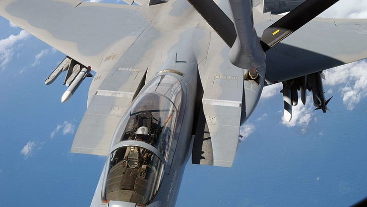 aereo da caccia grigio e nero, aereo militare, aereo, jet, cielo, aquila F-15, rifornimento di carburante a mezz'aria, militare, aereo, Sfondo HD