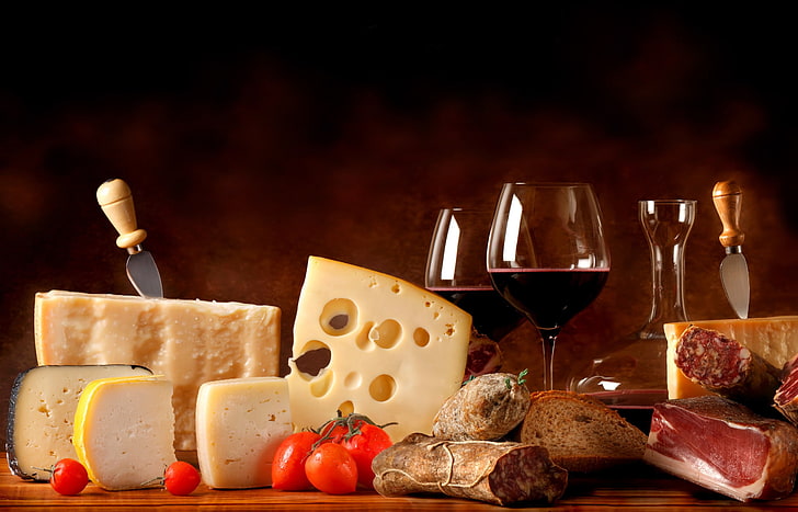 食品、ワイン、チーズ、パン、肉、トマト、 HDデスクトップの壁紙