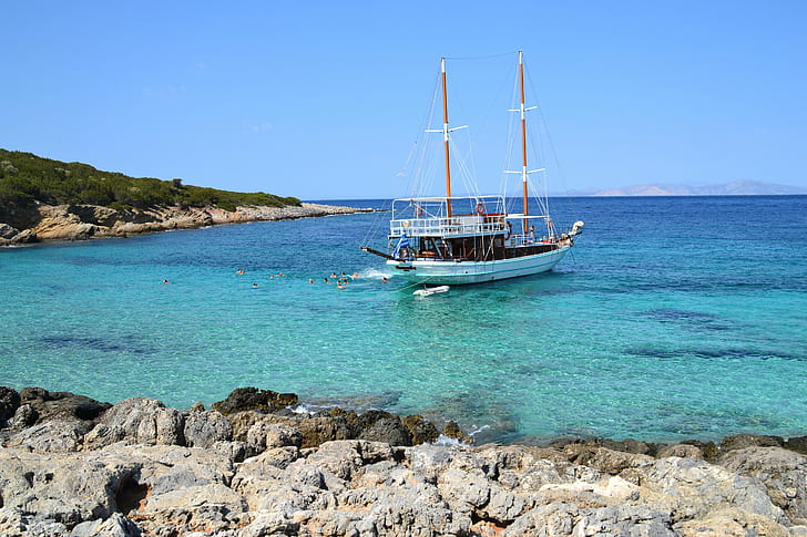 пейзаж самос кози средиземноморска гръцка лодка яхти скални планини, HD тапет