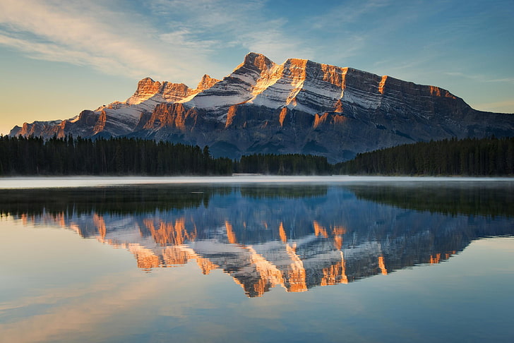 montagna grigia, natura, Canada, paesaggio, lago, alberi, foresta, luce solare, acqua, calma, riflesso, mattina, Sfondo HD