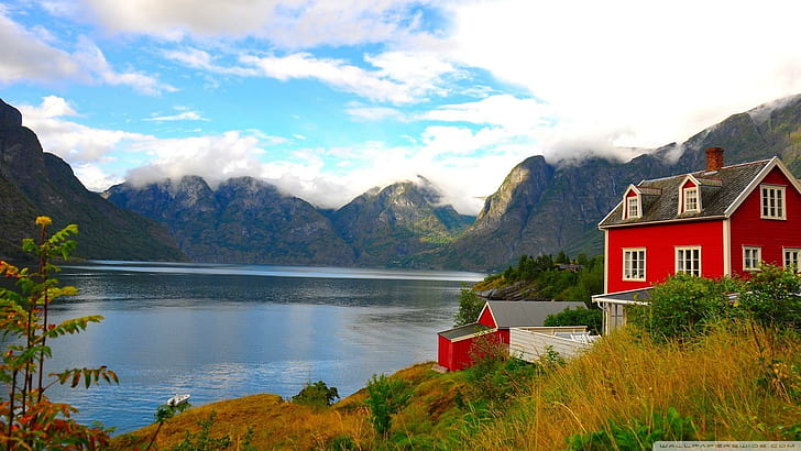 Magnifique maison rouge au bord du lac, maison, lac, bateau, montagnes, Fond  d&#39;écran HD | Wallpaperbetter