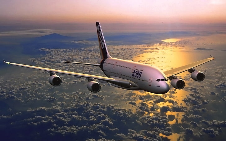 biały samolot pasażerski, zachód słońca, niebo, morze, samolot, lotnictwo, A380, Airbus, w powietrzu, leci, Tapety HD