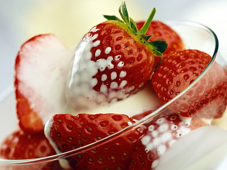 strawberry fruit, strawberries, cream, milk, HD wallpaper
