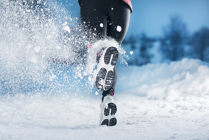 pessoa correndo no campo de neve, correndo, inverno, neve, HD papel de parede