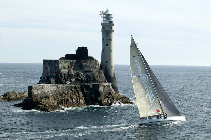 gray lighthouse, sailing vessel, rock, beacon, sea, excursion, tourists, HD wallpaper
