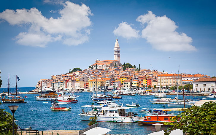 Rovinj, najpopularniejsza destynacja w Chorwacji, wspaniałe małe miasteczko nad Morzem Adriatyckim, z pięknymi plażami Hd Desktop Wallpaper, Tapety HD