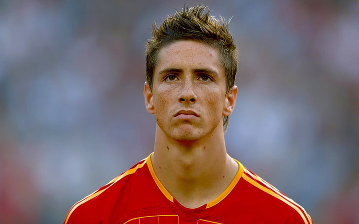 Herren Trikot mit rotem und orangefarbenem Rundhalsausschnitt, Fernando Torres, Torres, Spanien, Form, 9, Fußball, Sport, Fußball, HD-Hintergrundbild