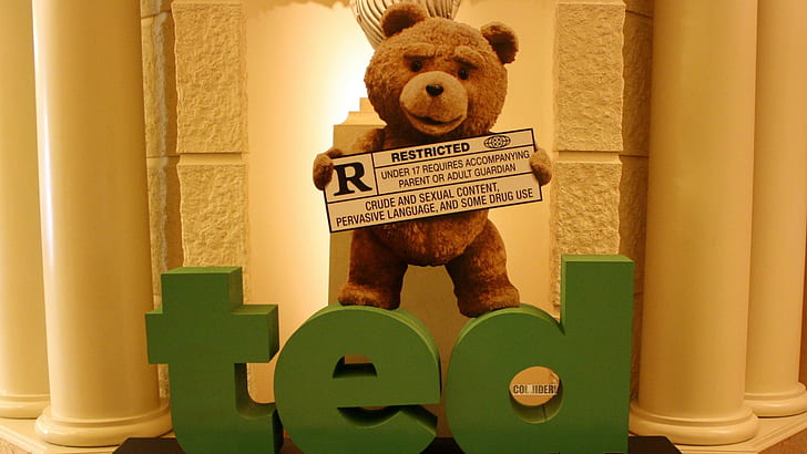 Ted Teddy Bear HD, hijau ted kata berdiri bebas surat dengan teddy bear di atas dekorasi dinding, film, beruang, teddy, ted, Wallpaper HD