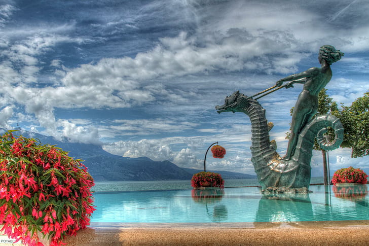 Ginebra, Suiza, estatua de caballito de mar gris, escultura, agua, nubes, flores, Fondo de pantalla HD