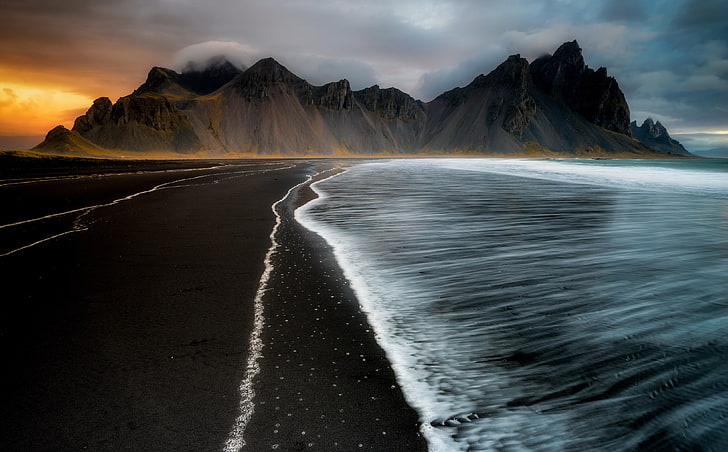 montagne brune, eau, nature, Islande, côte, mer, sombre, Fond d'écran HD