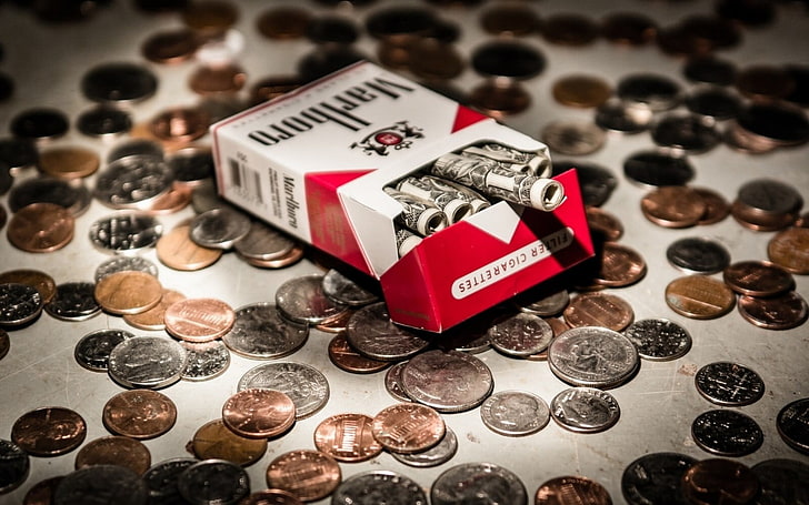 Kotak rokok Marlboro, rokok, uang, dolar, Marlboro, koin, Wallpaper HD
