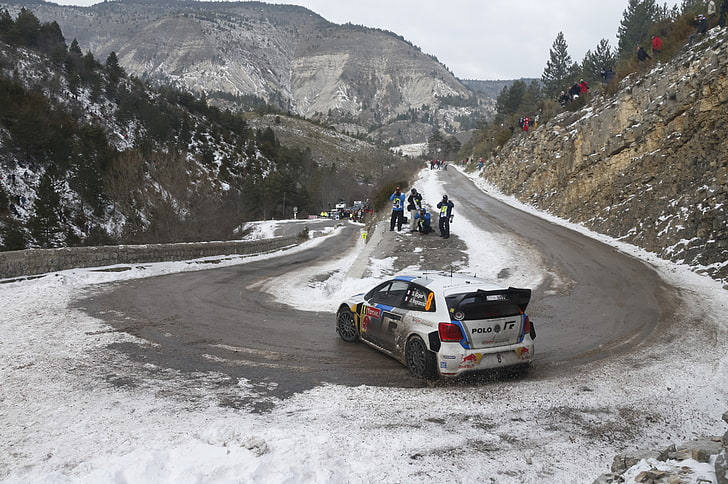 هاتشباك فضي 3 أبواب ، سيارات رالي ، فولكس فاجن بولو ، ثلج ، ممر جبلي ، موناكو ، فولكس فاجن بولو WRC ، سيباستيان أوجييه ، WRC، خلفية HD