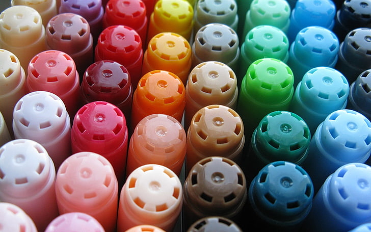 زجاجات متنوعة الألوان ، أقلام تعليم ، أقلام تلوين ، ملونة ، فنية، خلفية HD