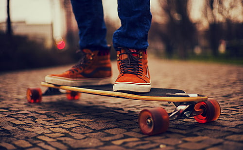 Longboard, longboard negro y marrón, deportes, skateboarding, zapatos, skate, longboard, skateboard, zapatos rojos, Fondo de pantalla HD HD wallpaper