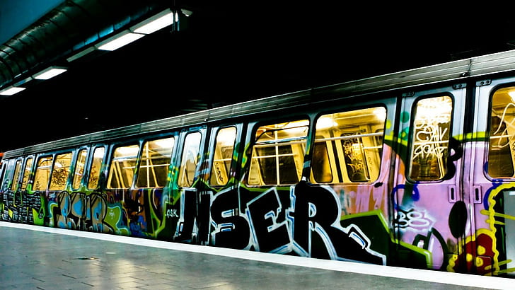 U-Bahn, Lichter, Graffiti, U-Bahn, Bahnsteig, Zug, Autos, HD-Hintergrundbild