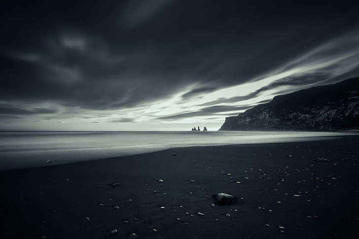берег моря, темно, природа, небо, пляж, песок, камни, HD обои