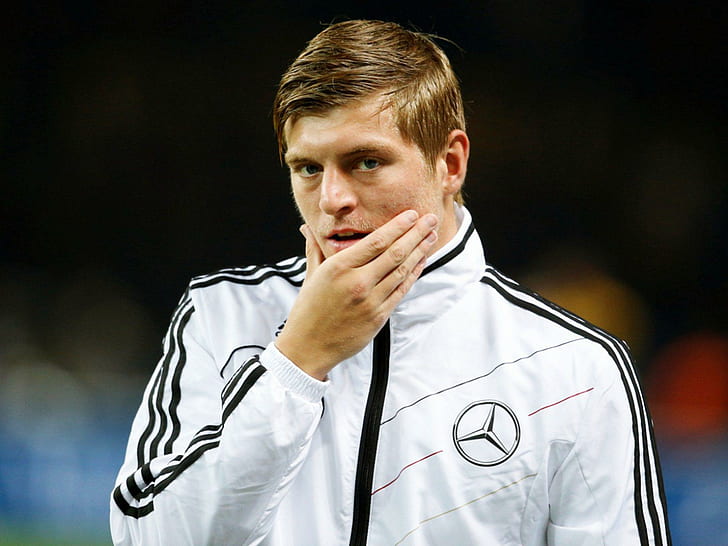 Toni Kroos HD, 1920x1440, toni kroos, german footballer, soccer player, footballer, midfielder, HD wallpaper