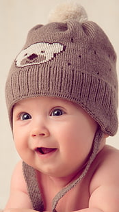 Новородено детско сладко лице, сива и бежова плетена шапка, бебе, сладко, усмихнато лице, омраза, HD тапет HD wallpaper