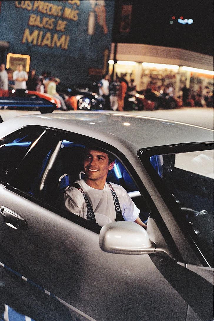 Paul Walker, Menschen, 2002 Nissan Skyline GT-R V-SPEC II, Nissan Skyline ER34, Rennfahrer, schnell und wütend, Lächeln, Glück, Rennwagen, HD-Hintergrundbild, Handy-Hintergrundbild