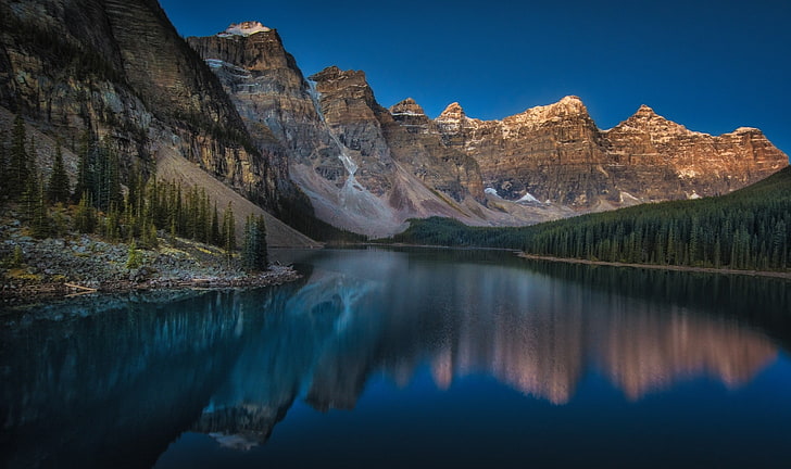 body of water near trees, mountains, Moraine Lake, Canada, sunset, forest, summer, lake, cliff, water, blue, trees, reflection, nature, landscape, HD wallpaper