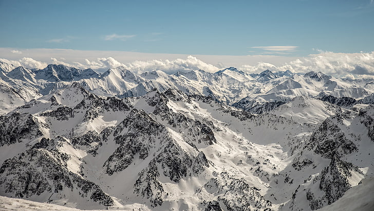Pic Du Midi De Bigorre Altitudine 2877 metri è una montagna dei Pirenei francesi famosa per il suo osservatorio astronomico, Sfondo HD