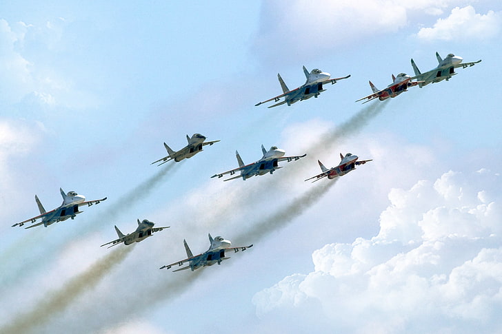nio vita jetplan, himlen, kämpe, dag, Ryssland, luftfart, mycket, mångsidigt, swifts, MiG 29, i luften, su 27, ryska riddare, fjärde generationen, HD tapet